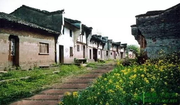 “四态融合”：特色小镇重在“特”