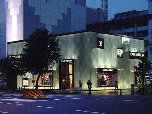 外媒：全球奢侈品生意兴旺归功中国 中国消费者买走三成