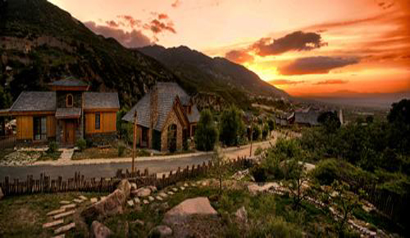 颠覆传统特色小镇模式，奥伦达部落趟出康养服务新路子！