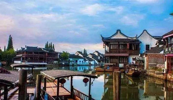 产业培育是特色小镇建设的关键