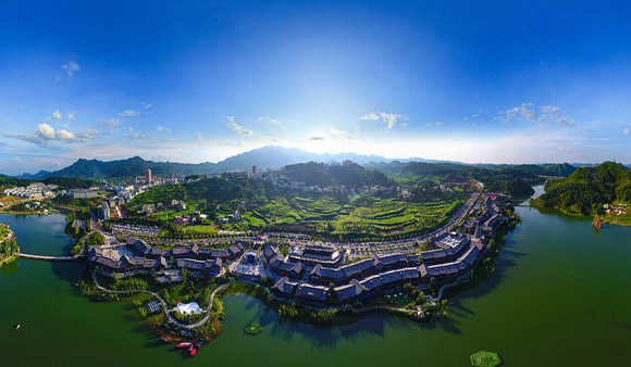 一座没有房地产依托的非遗特色小镇如何蝶变成特色文旅样本？