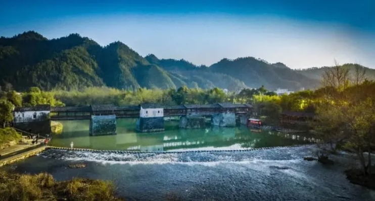 小城游爆火折射文旅新方向，三线小城如何蹚出另类出圈路？