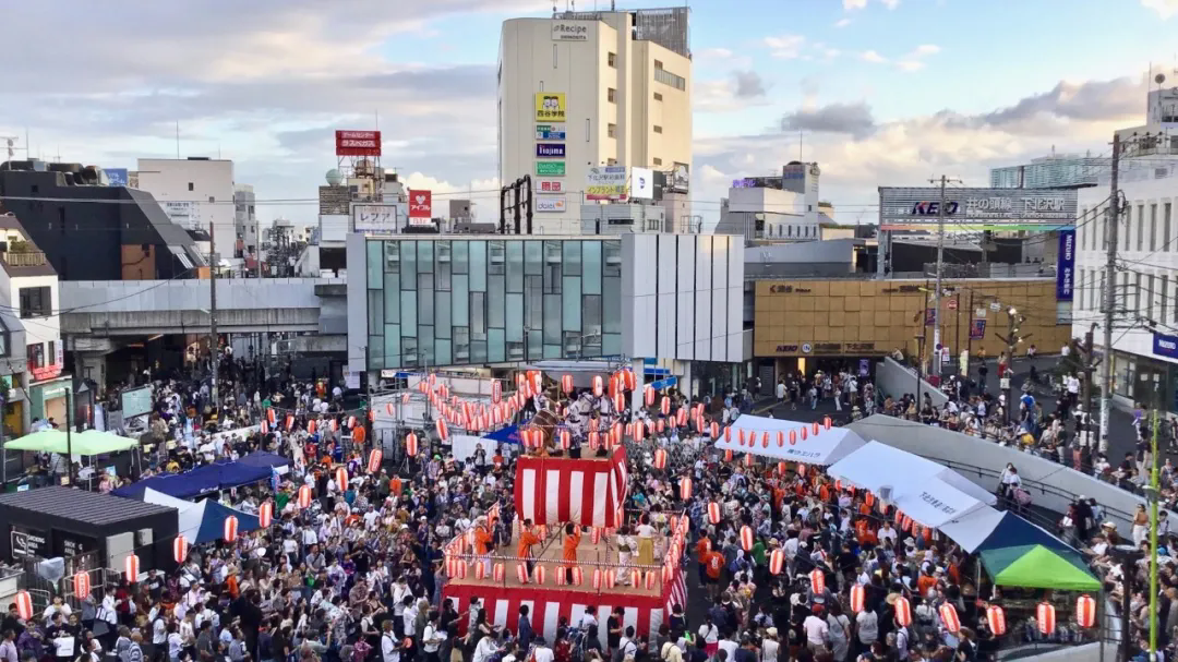 同是商业街区，为何这里可以持续年轻五十年？