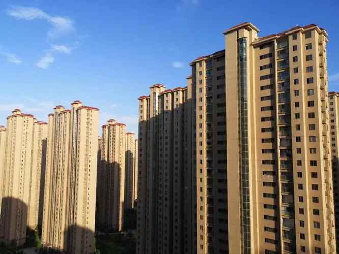 楼市何时止跌企稳？