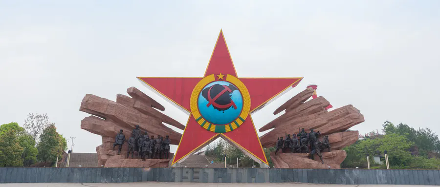 《跟着团长打县城》火出圈，红色旅游发展的四大新机遇与六大挑战