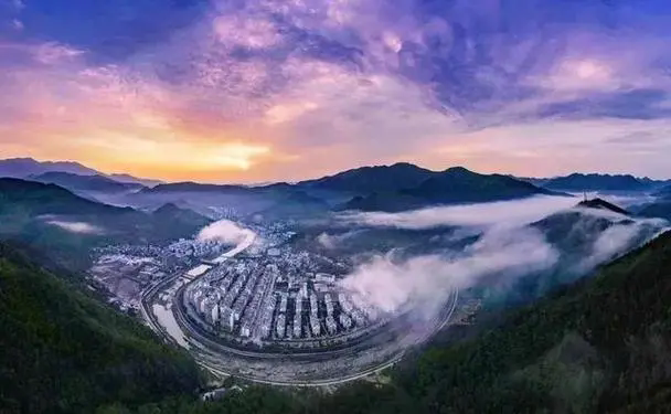 地处偏僻，小村庄如何盘活资源开启乡村旅游？