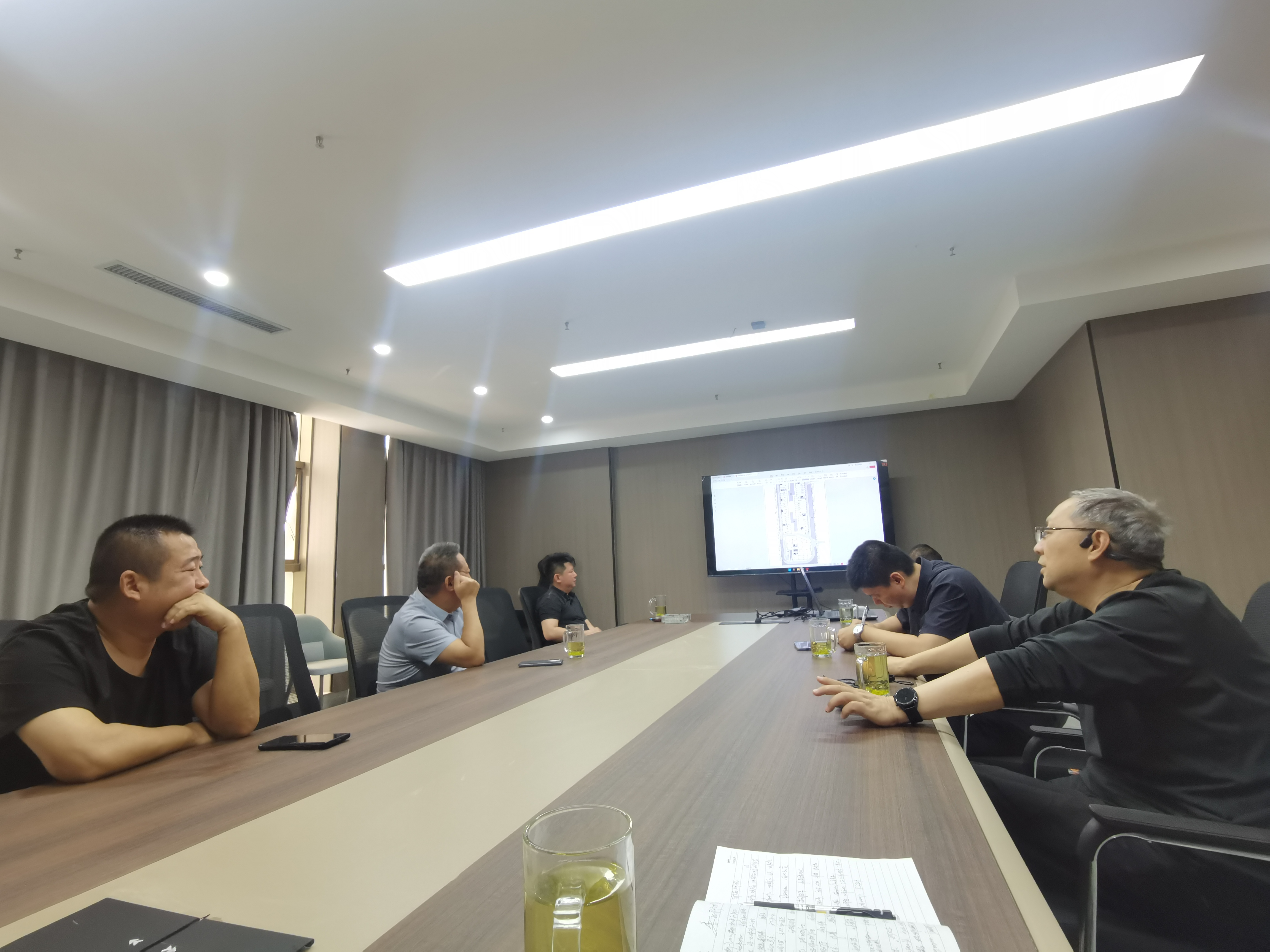 飙马专家组应邀考察新疆某商业街区项目