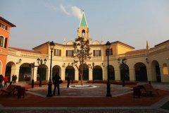 奥特莱斯业态组合策略与本土化创新对策