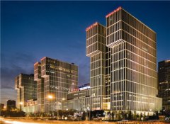 张鹏：能否转型，要看多少客户和你一起走多久