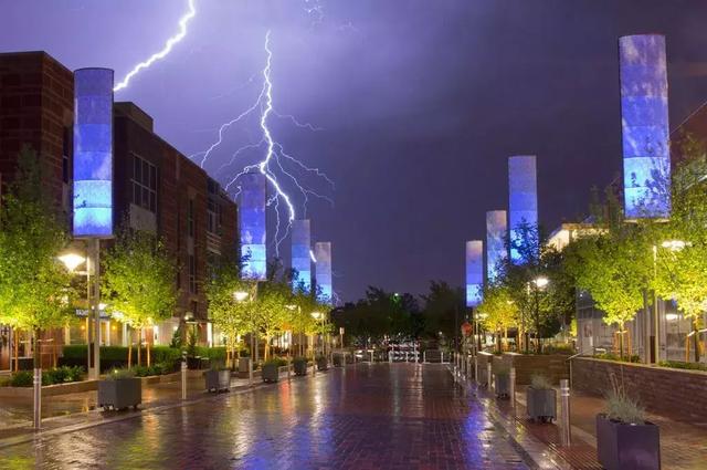 10个经典商业街景观设计案例