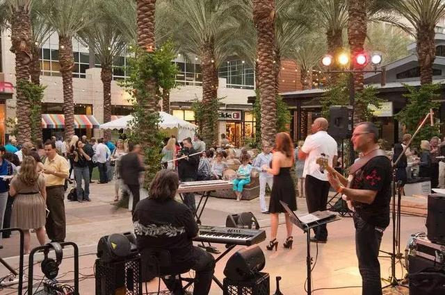 10个经典商业街景观设计案例