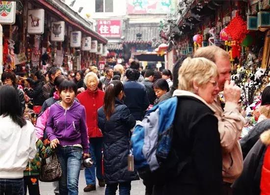 商业街如何与旅游休闲有机结合？