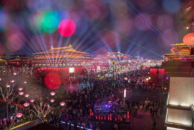 夜间经济≠夜市,如何激活城市娱乐休闲?