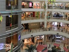 成为城市微度假地标，街区商业怎么就突然“火”了？