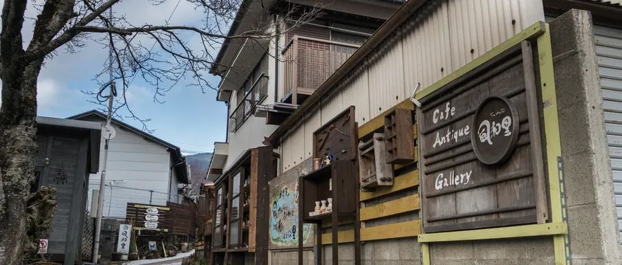 国外特色小镇建设的成功经验，对我国有什么借鉴意义？