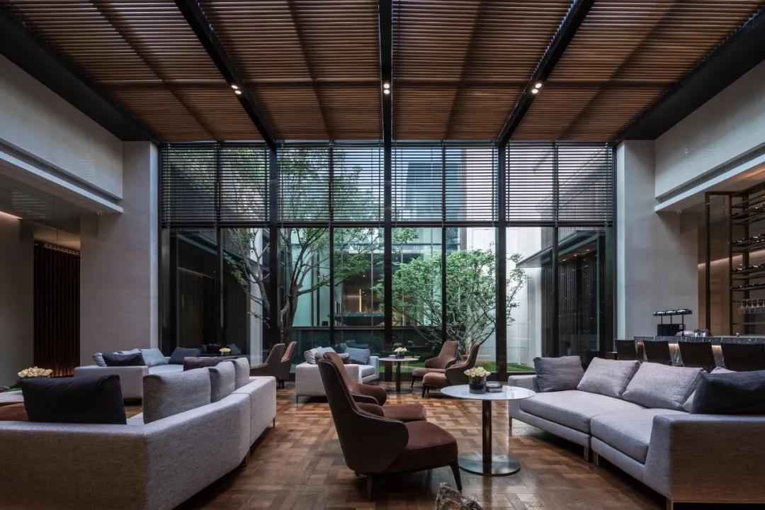 近两年流行的“下沉式”空间布局，一种新的设计方式