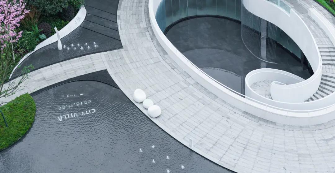 近两年流行的“下沉式”空间布局，一种新的设计方式