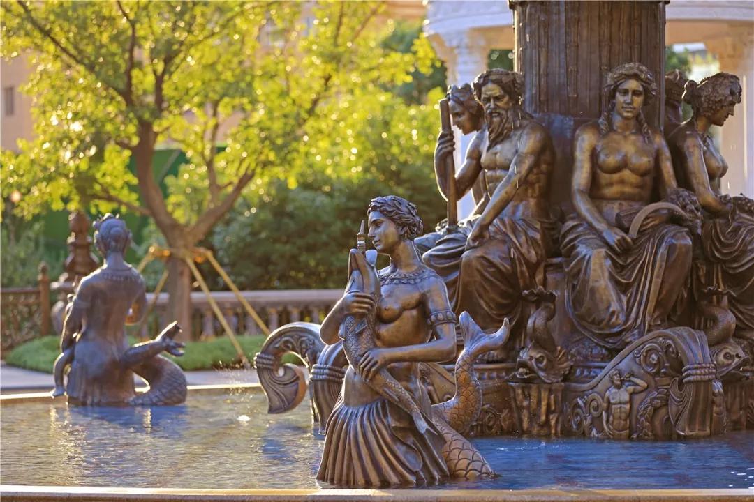 近两年流行的“下沉式”空间布局，一种新的设计方式