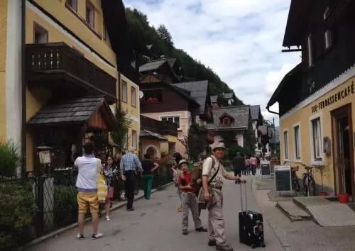 价值20个亿的康养小镇运营商业模式