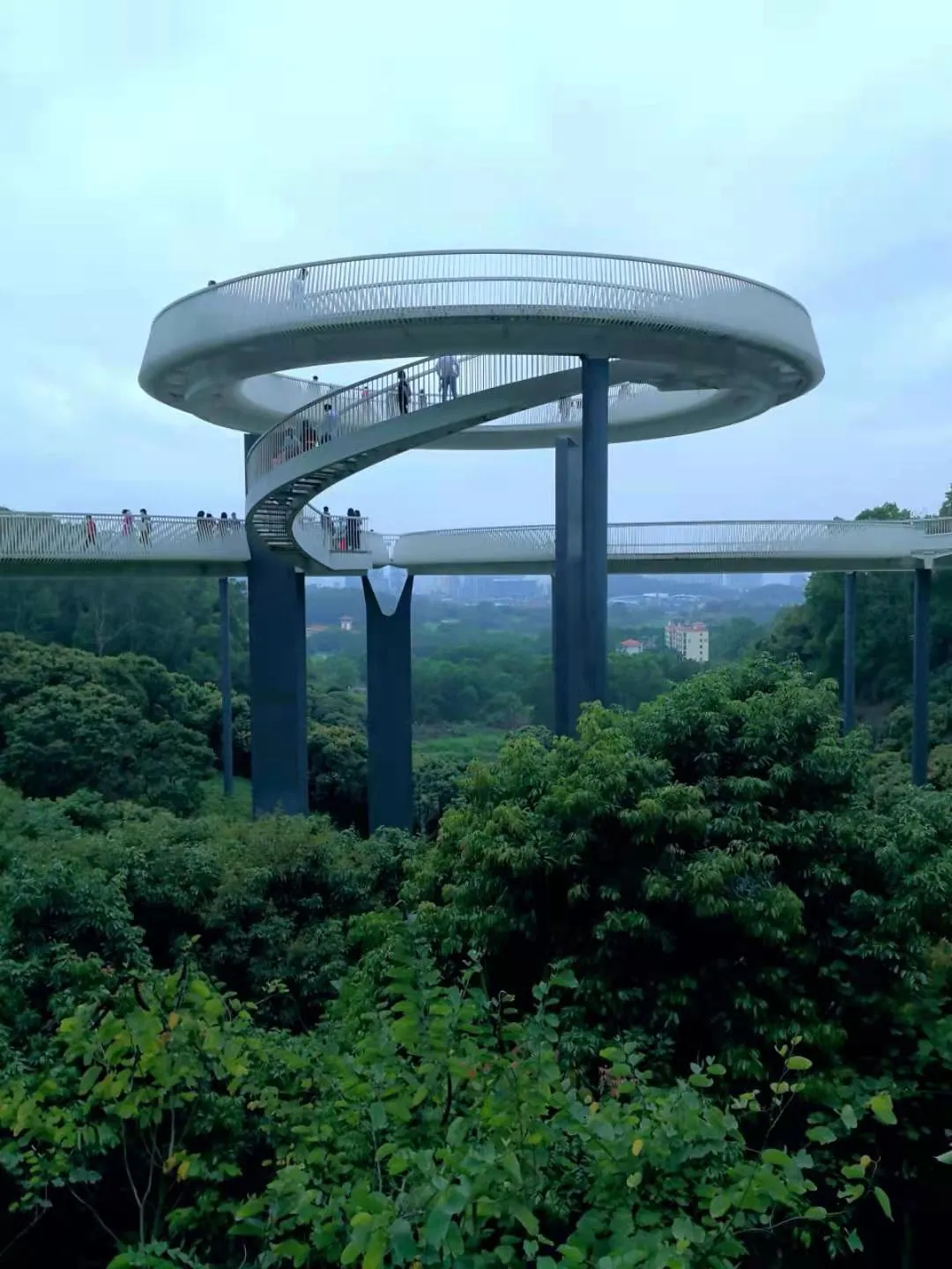 一个敢想一个敢建,盘点国内六大创意玻璃桥
