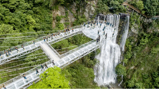 一个敢想一个敢建,盘点国内六大创意玻璃桥