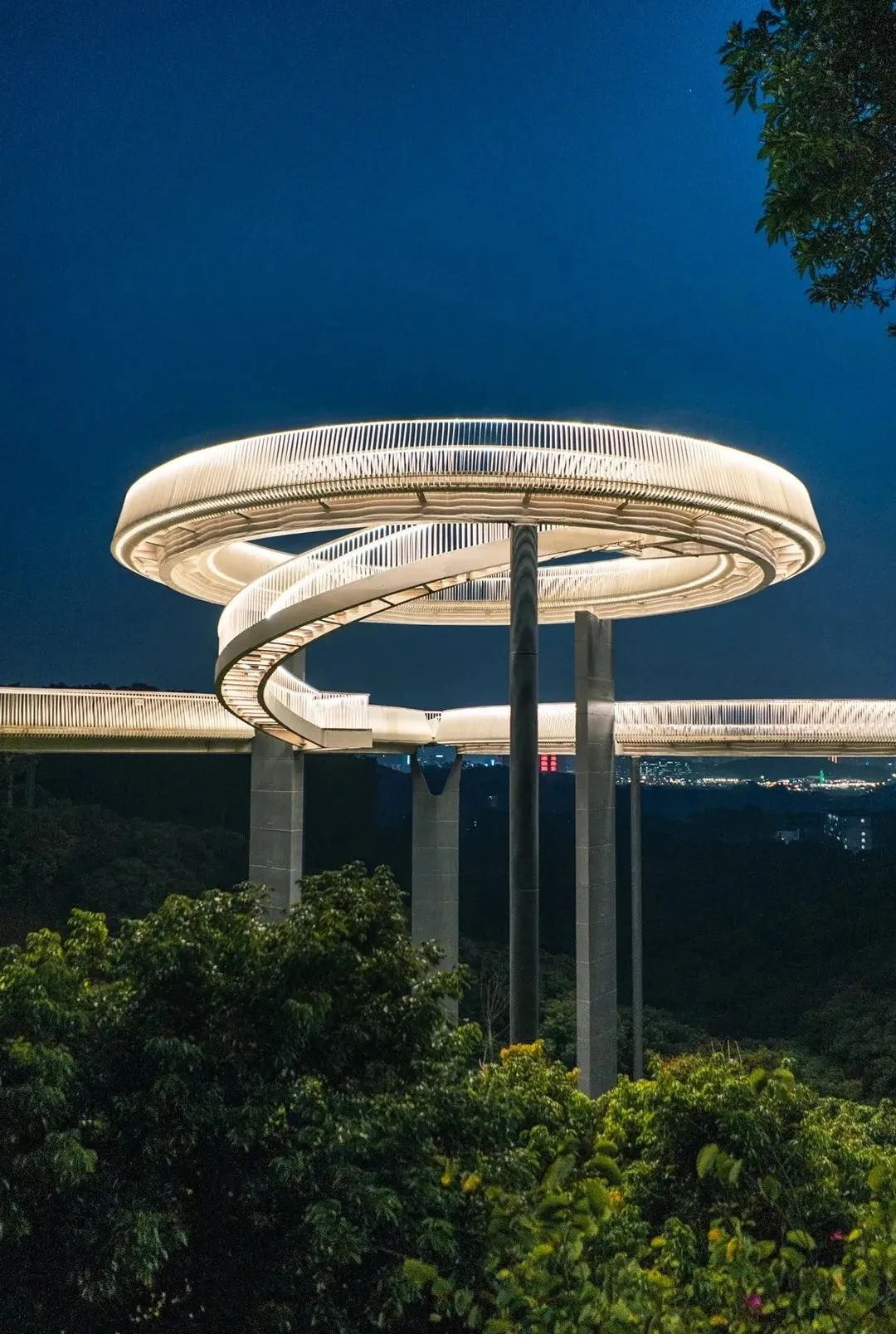 一个敢想一个敢建,盘点国内六大创意玻璃桥