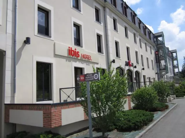 不再是“不务正业”，“电竞 ”正为购物中心体验业态加码