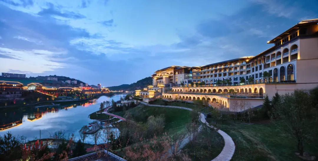 万达这条新开的红街,一个月200万人次流量!如何做到的?