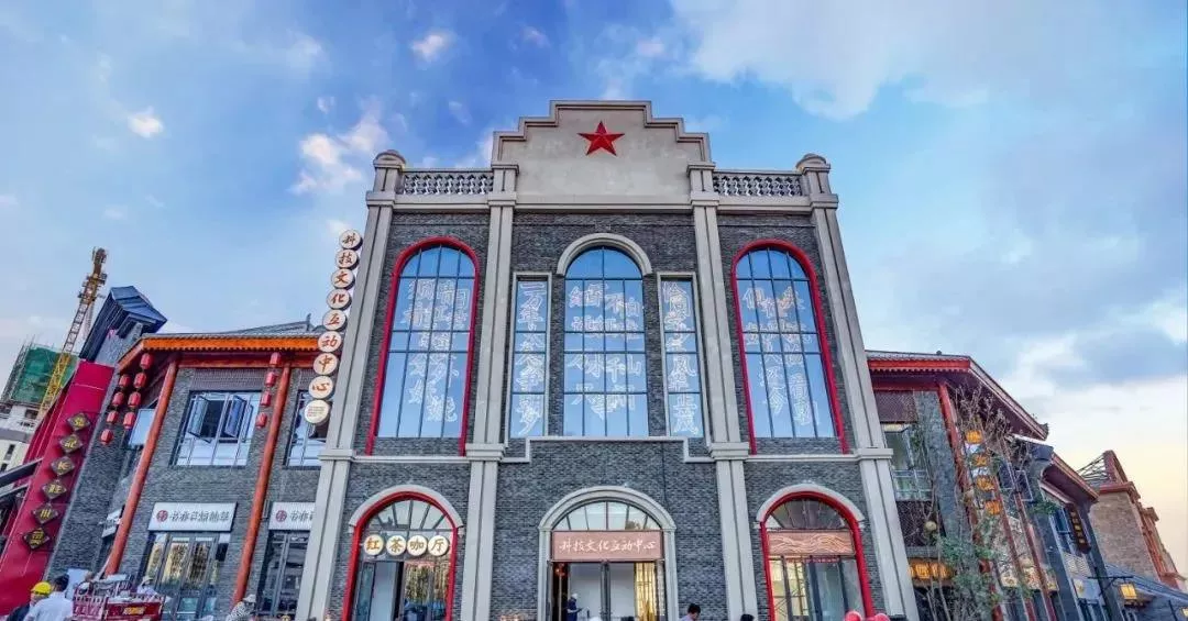 万达这条新开的红街,一个月200万人次流量!如何做到的?