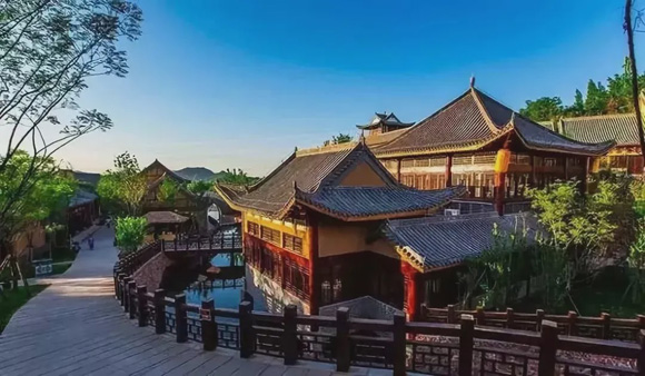 特色小镇撑起乡村振兴“四梁八柱”